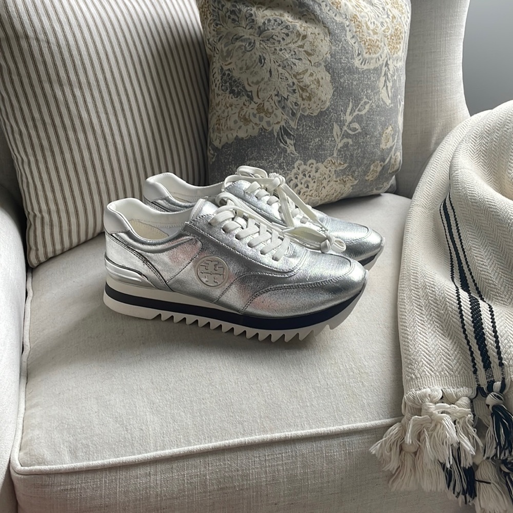 AUTHENTIC Tory Burch sneakers.